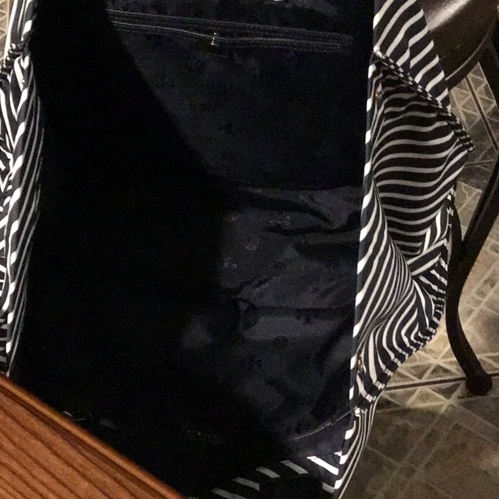 Tory Burch Hand Bag - Picture 9 of 14